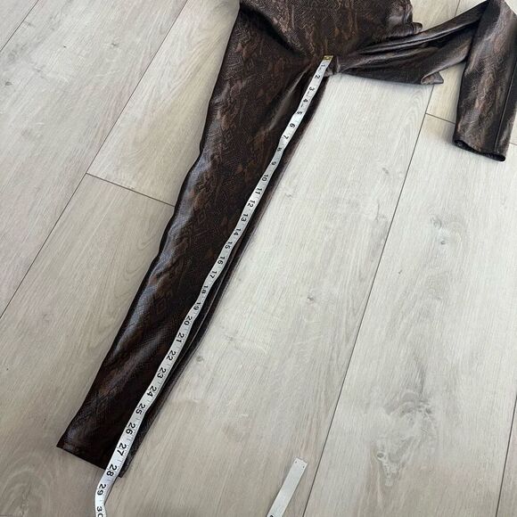 Spanx Snake-Printed Faux Leather Full Length Leggings size M - Picture 3 of 11